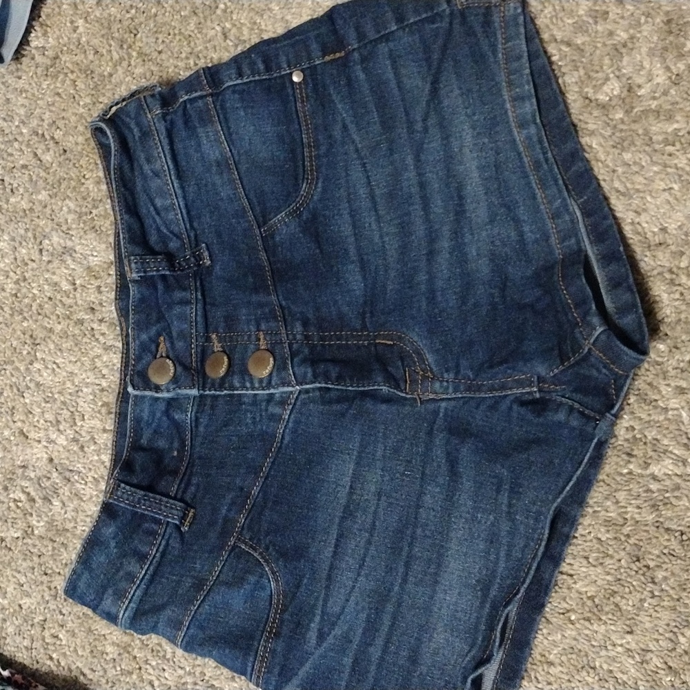 Shorties Refuge shorts high stretch